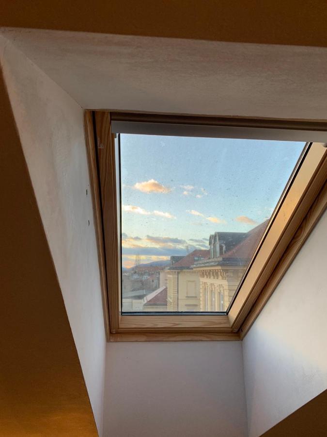 Apartment Mansarda Maribor Eksteriør bilde